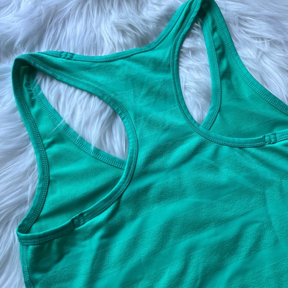 Breathable Turquoise Racer-back Tank - Picture 2 of 6
